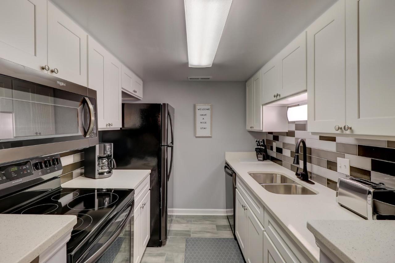#111 Elaborate Condo Ideal Location 2Brm/2 Parking Hilton Head Island Εξωτερικό φωτογραφία